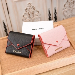 miumiu高級財布 優れ皮質 精巧設計 ２色選べ オシャレミニ短財布