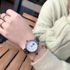 ルイヴィトン 腕時計 モノグラム ウォッチ  2色選べ ファッション