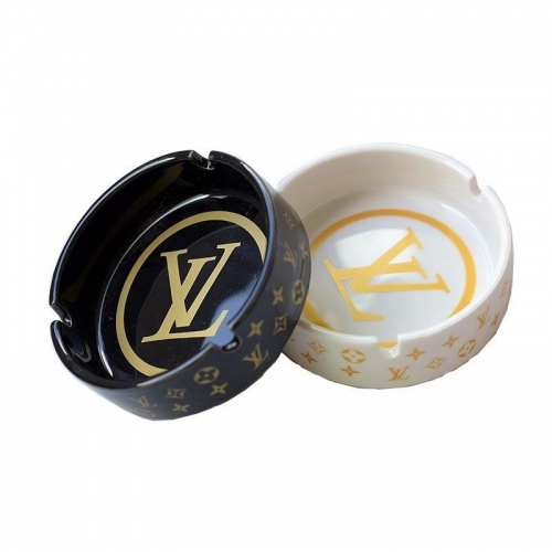 ルイヴィトン灰皿 ルイヴィトン灰皿 人気シュプリームオシャレ クロムハーツ灰皿 大人気